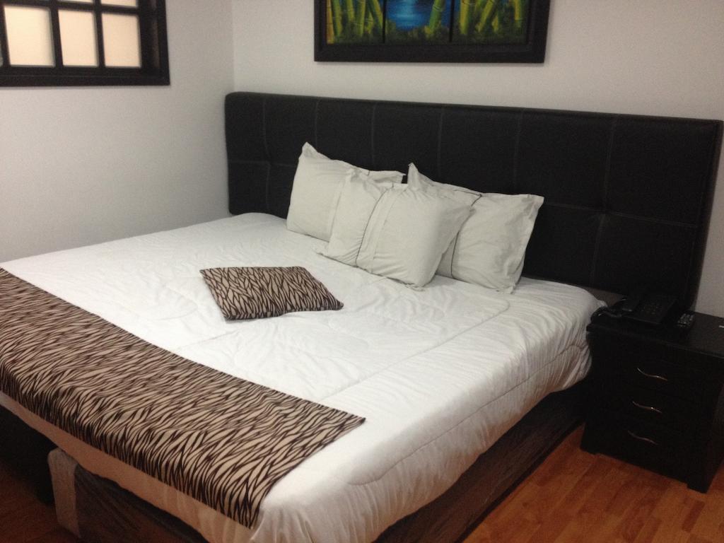 Hotel Santiago Plaza Bogotá Zimmer foto